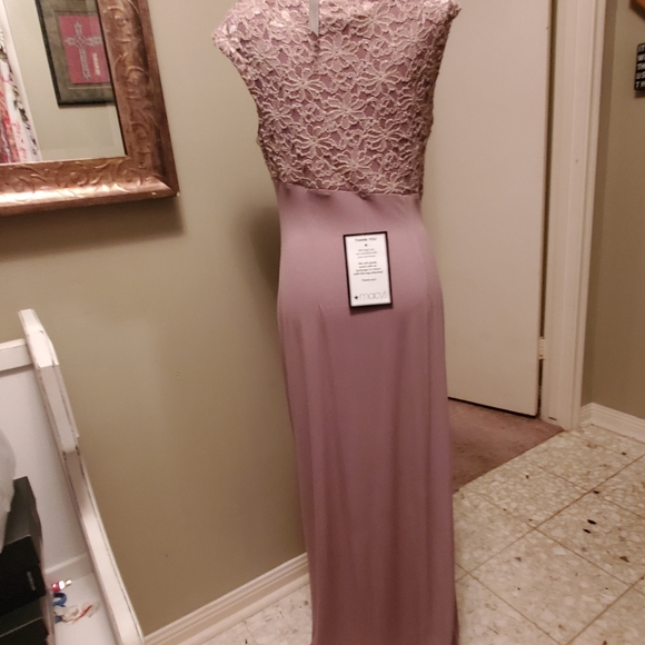 Dress - Picture 8 of 11